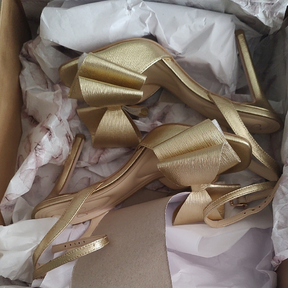 Jessica Simpson Olivine Size 6.5/37 4" Gold Women's Heels